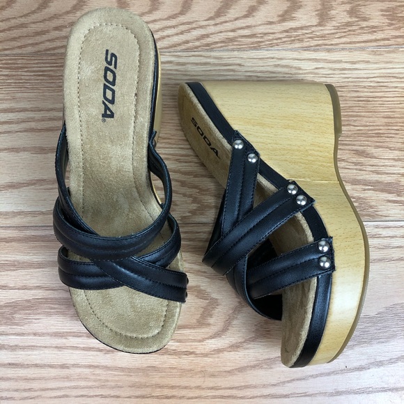 SODA Film-S Black Strap Platform Sandal - Picture 1 of 10